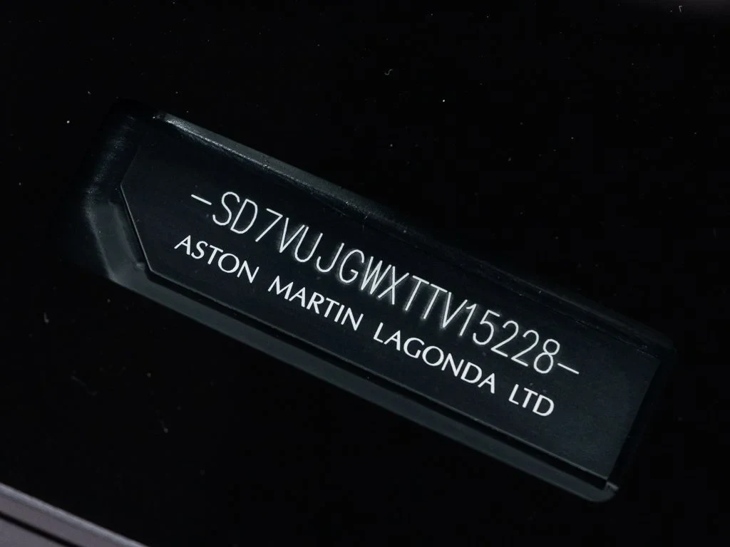 2026 Aston Martin DBX S, detail