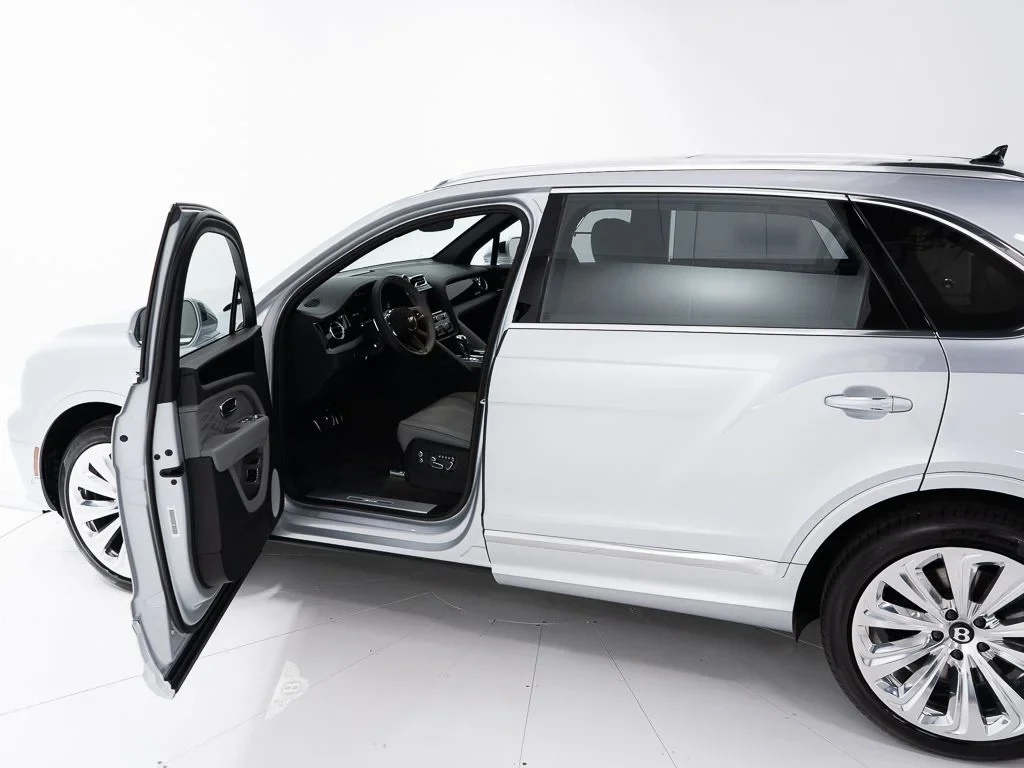 2026 Bentley Bentayga EWB Azure for sale, exterior, Moonbeam