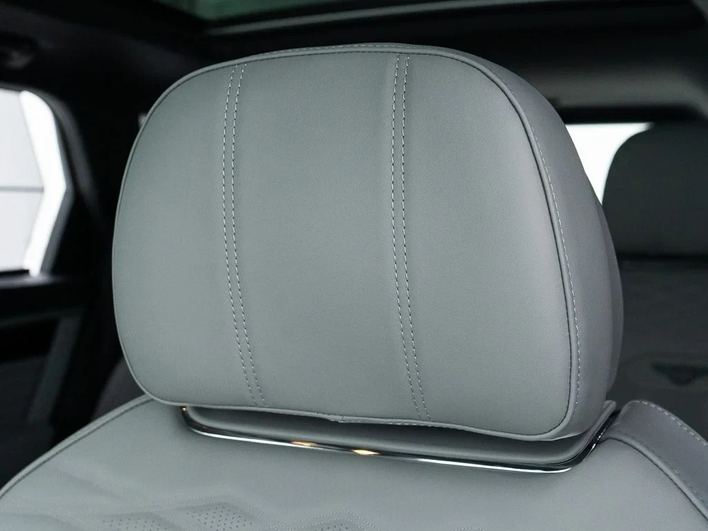 2026 Bentley Bentayga EWB Azure interior, seats, Gravity Grey / Beluga
