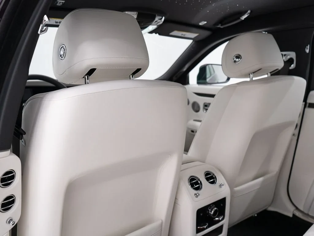 2027 Rolls-Royce Ghost interior, seats, Grace White / Tailored Purple / Black