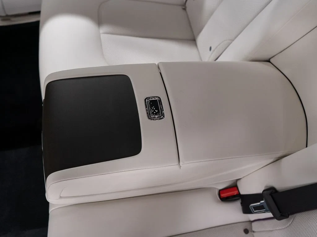 2027 Rolls-Royce Ghost interior, Grace White / Tailored Purple / Black