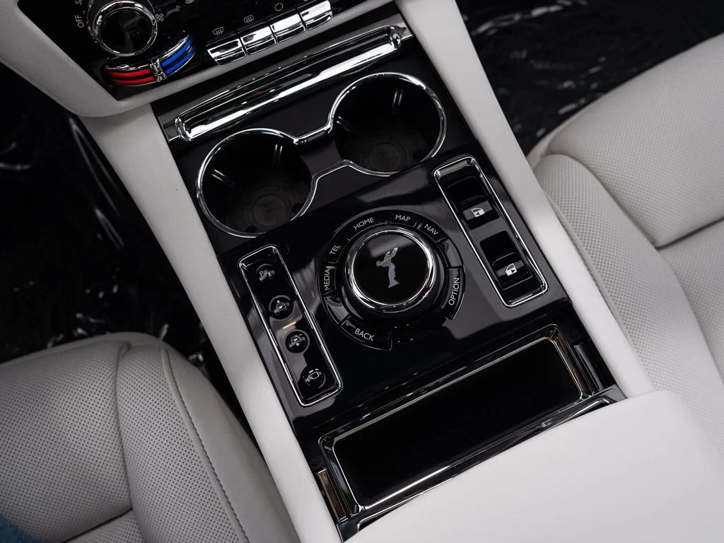 2027 Rolls-Royce Ghost interior, center console, Grace White / Tailored Purple / Black
