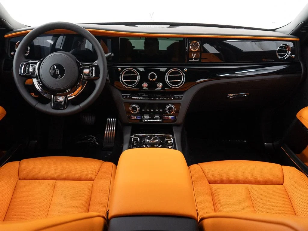 2027 Rolls-Royce Ghost interior, Mandarin / Black