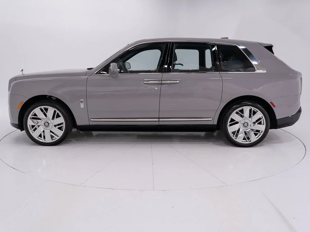 2027 Rolls-Royce Cullinan for sale, exterior, Tempest Grey