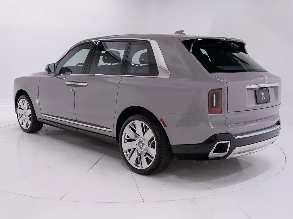 2027 Rolls-Royce Cullinan for sale, exterior, Tempest Grey