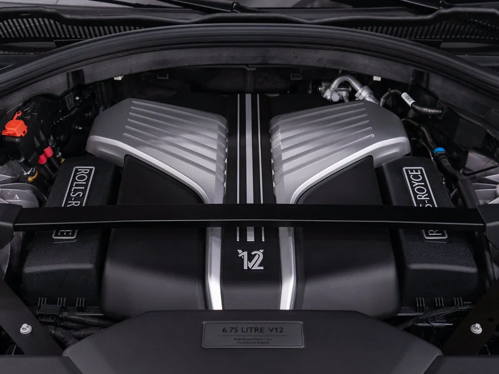 2027 Rolls-Royce Cullinan engine