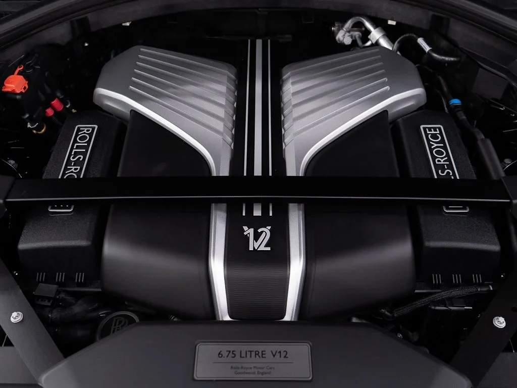 2027 Rolls-Royce Cullinan engine