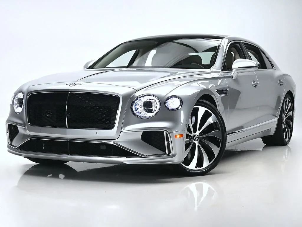 2026 Bentley Flying Spur V8, Moonbeam
