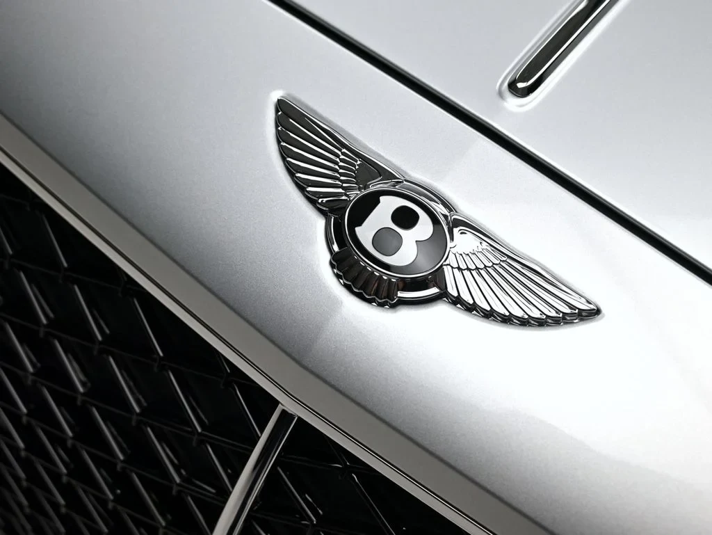2026 Bentley Flying Spur V8, detail