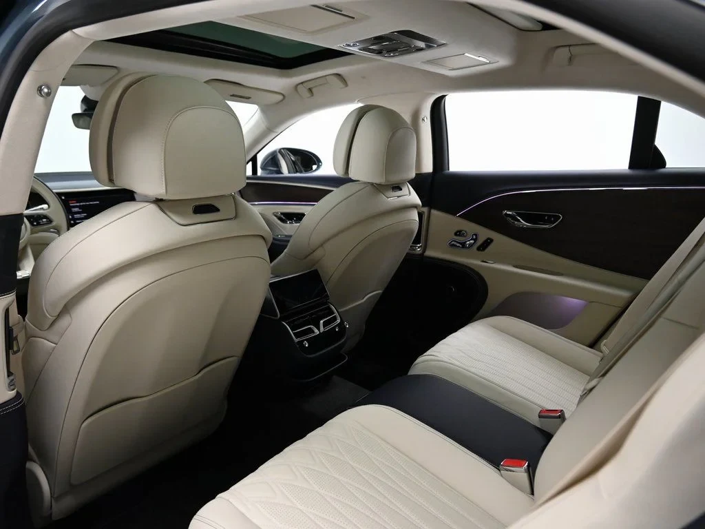 2026 Bentley Flying Spur Azure interior, seats, Linen and Imperial Blue