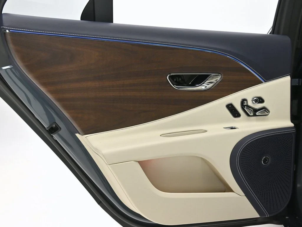 2026 Bentley Flying Spur Azure interior, door panel, Linen and Imperial Blue