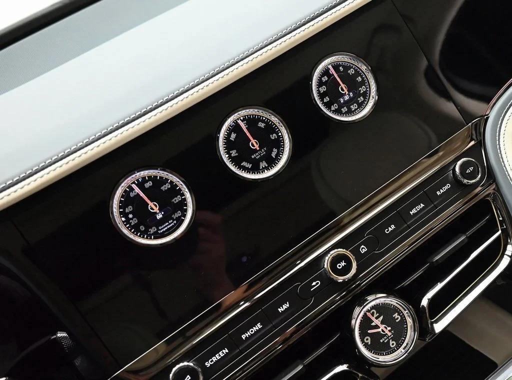 2026 Bentley Flying Spur V8 interior, Linen and Imperial Blue