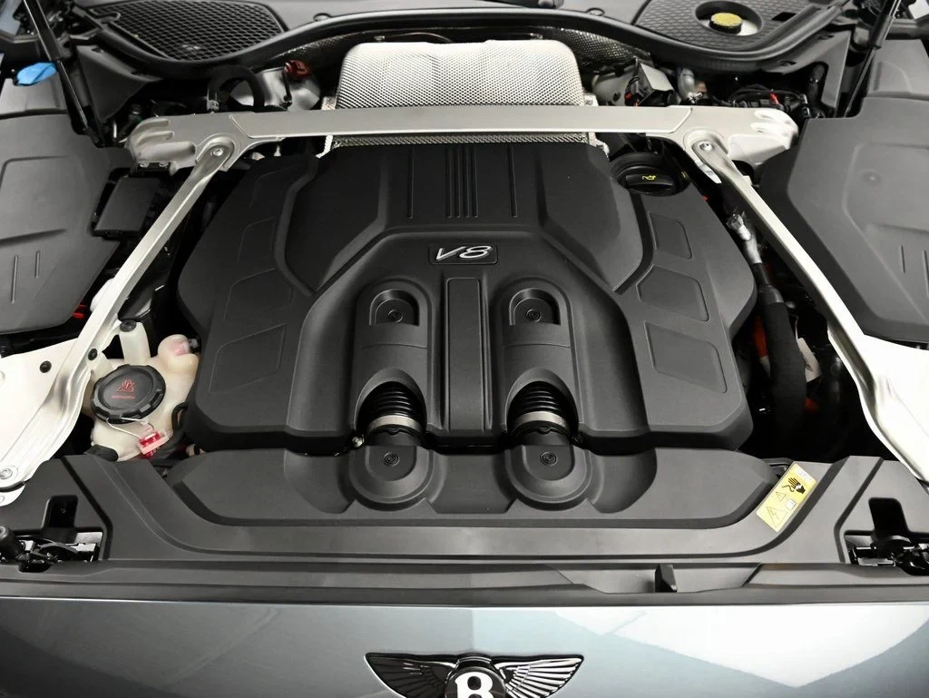 2026 Bentley Flying Spur V8 engine