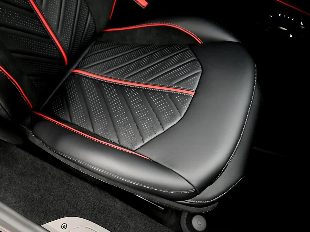 2026 Aston Martin Vantage S Roadster interior, seats, Onyx Black and Red