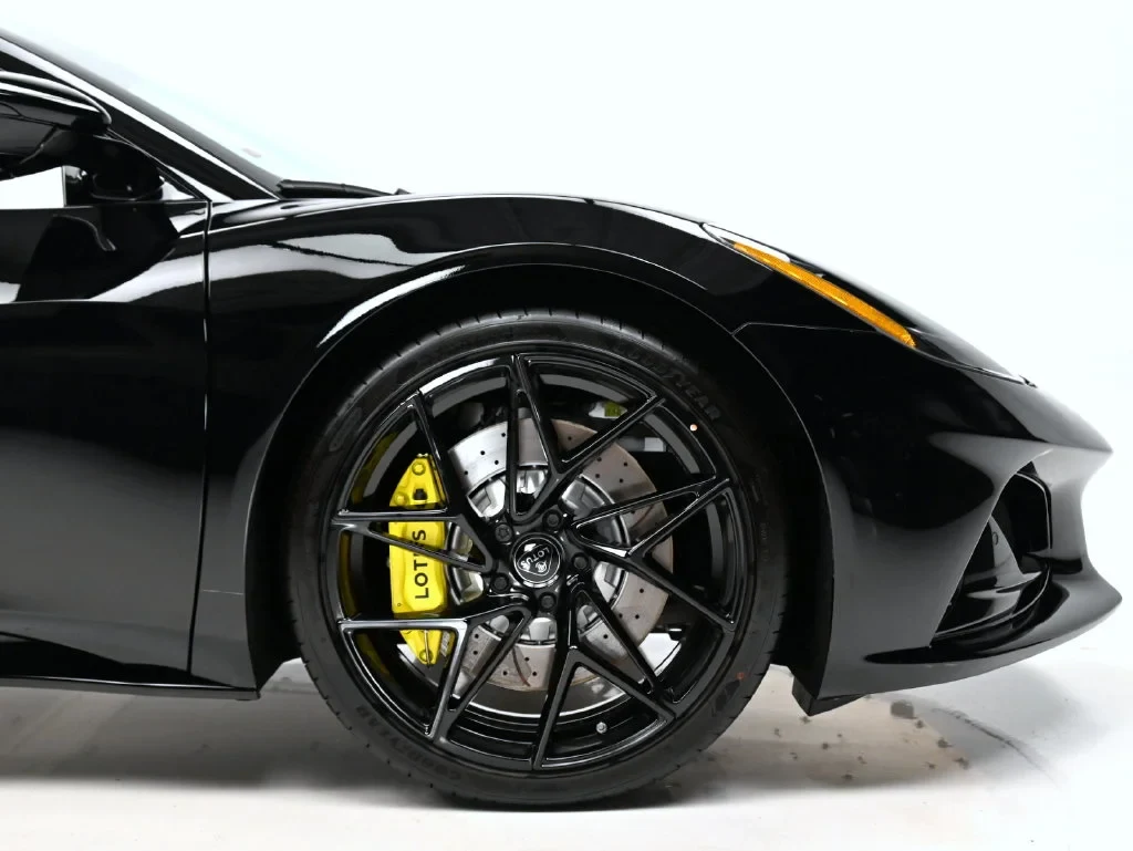 2027 Lotus Emira V6 SE wheel