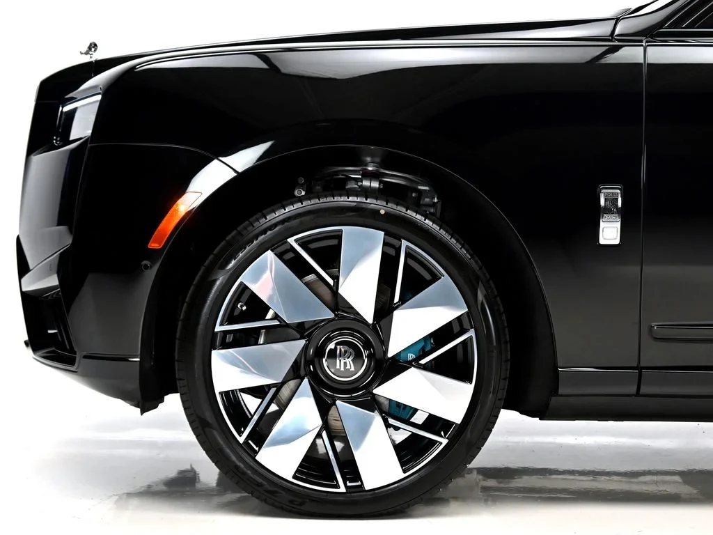 2027 Rolls-Royce Cullinan for sale, exterior, Black Diamond