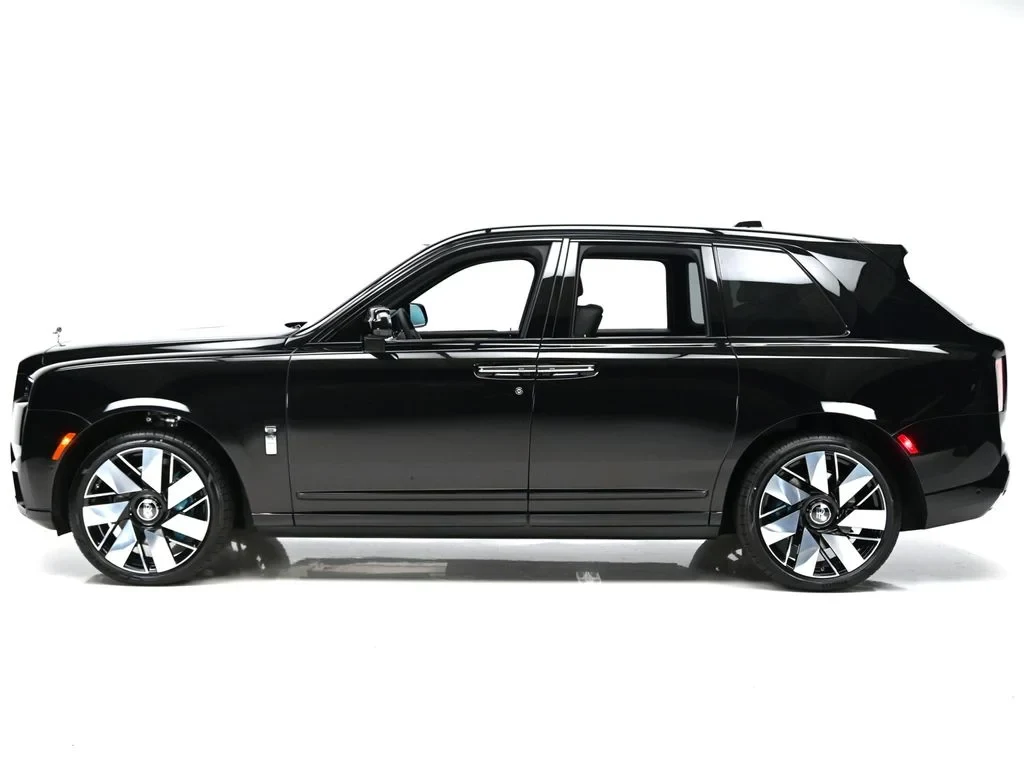 2027 Rolls-Royce Cullinan for sale, exterior, Black Diamond