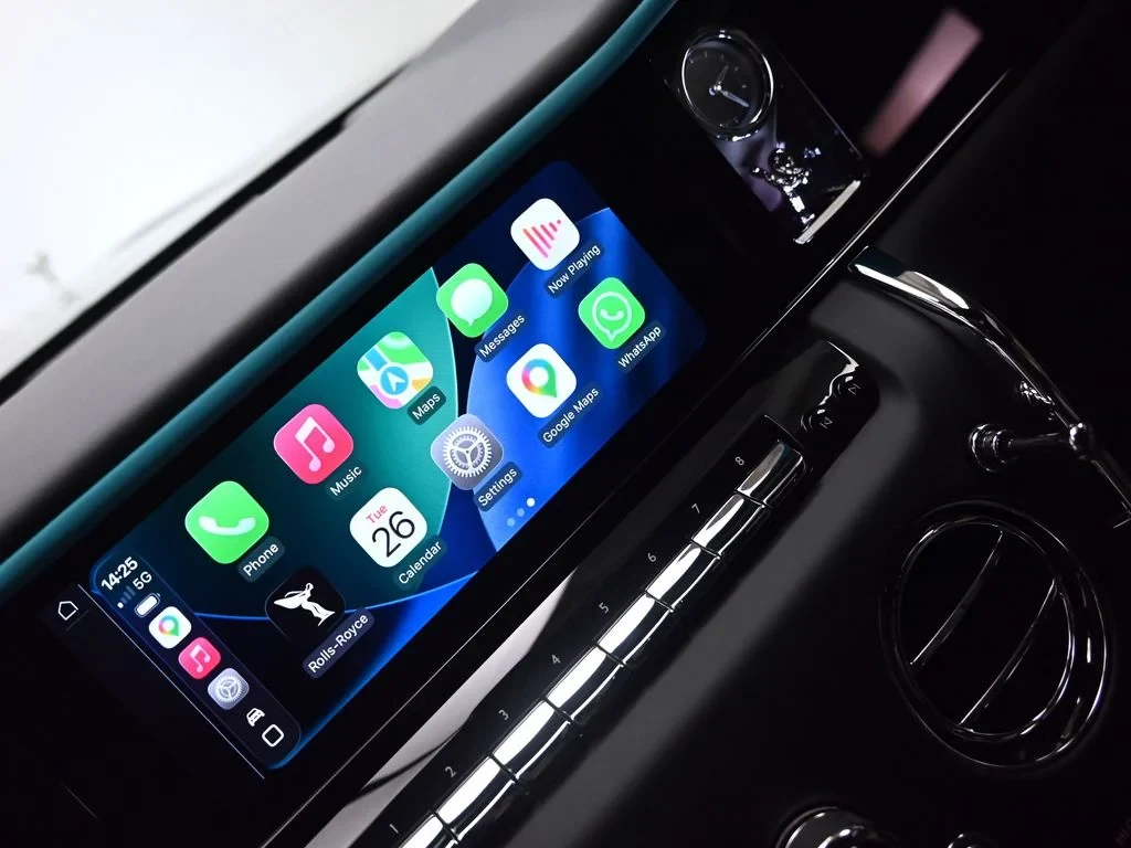 2027 Rolls-Royce Cullinan interior, Black and Turchese