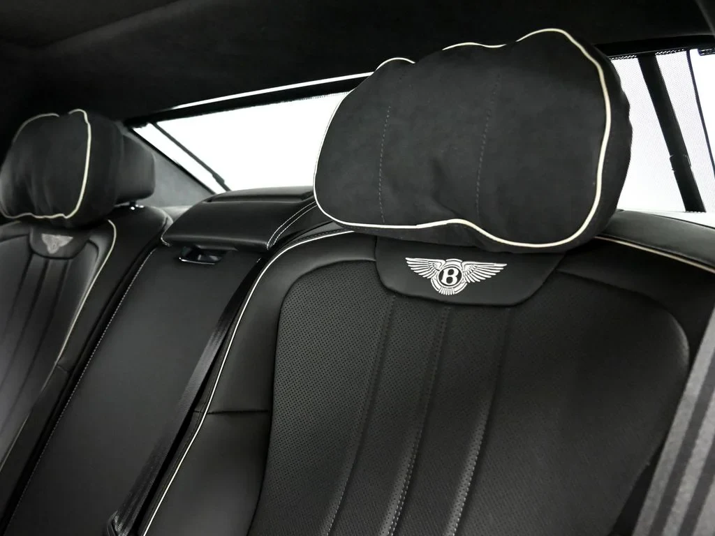 2026 Bentley Flying Spur V8 interior, Beluga with Linen Accents