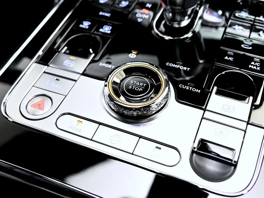2026 Bentley Flying Spur V8 interior, center console, Beluga with Linen Accents