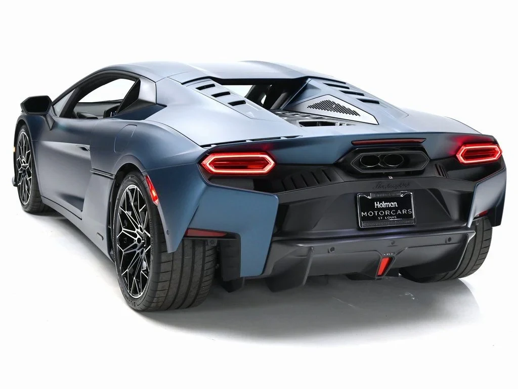 2026 Lamborghini Temerario, rear three-quarter view, Blu Marinus Matt