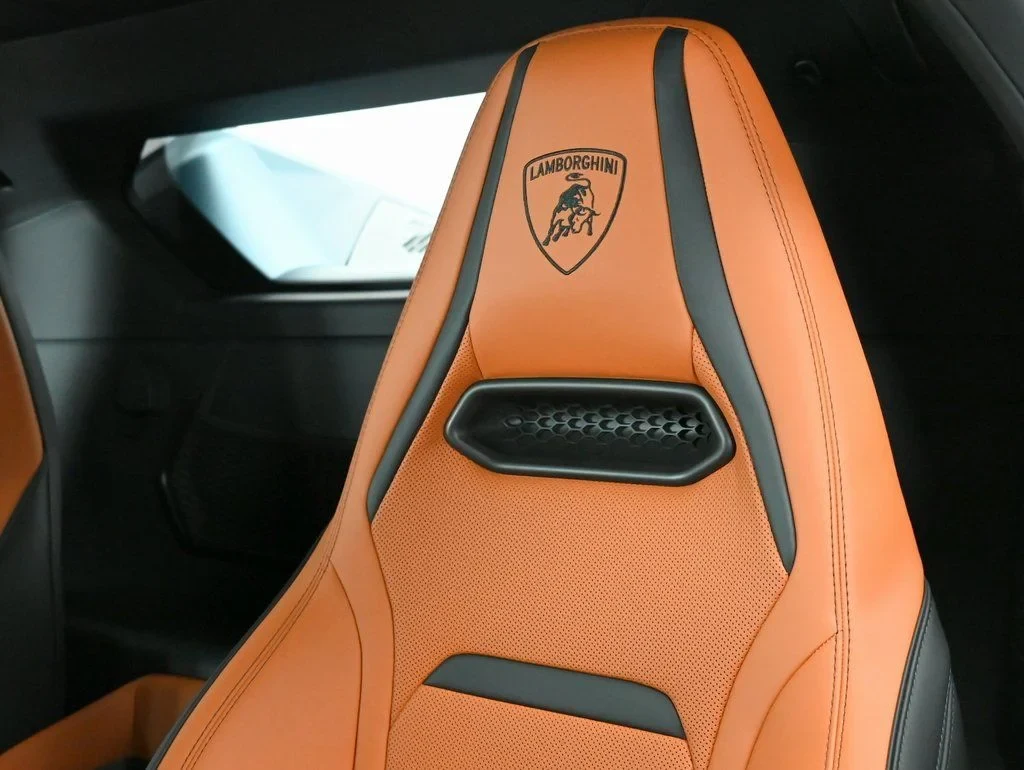 2026 Lamborghini Temerario interior, seats, Terra Kapnos and Nero Ade