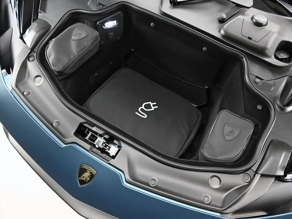 2026 Lamborghini Temerario trunk