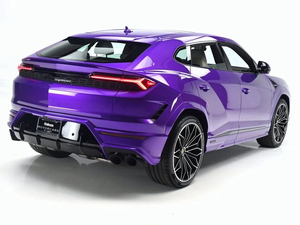 2025 Lamborghini Urus SE, rear three-quarter view, Viola Pasifae Metallic