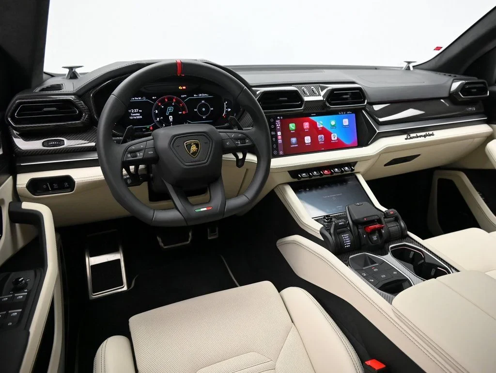2025 Lamborghini Urus SE interior, dashboard, Bianco Polar and Nero Ade