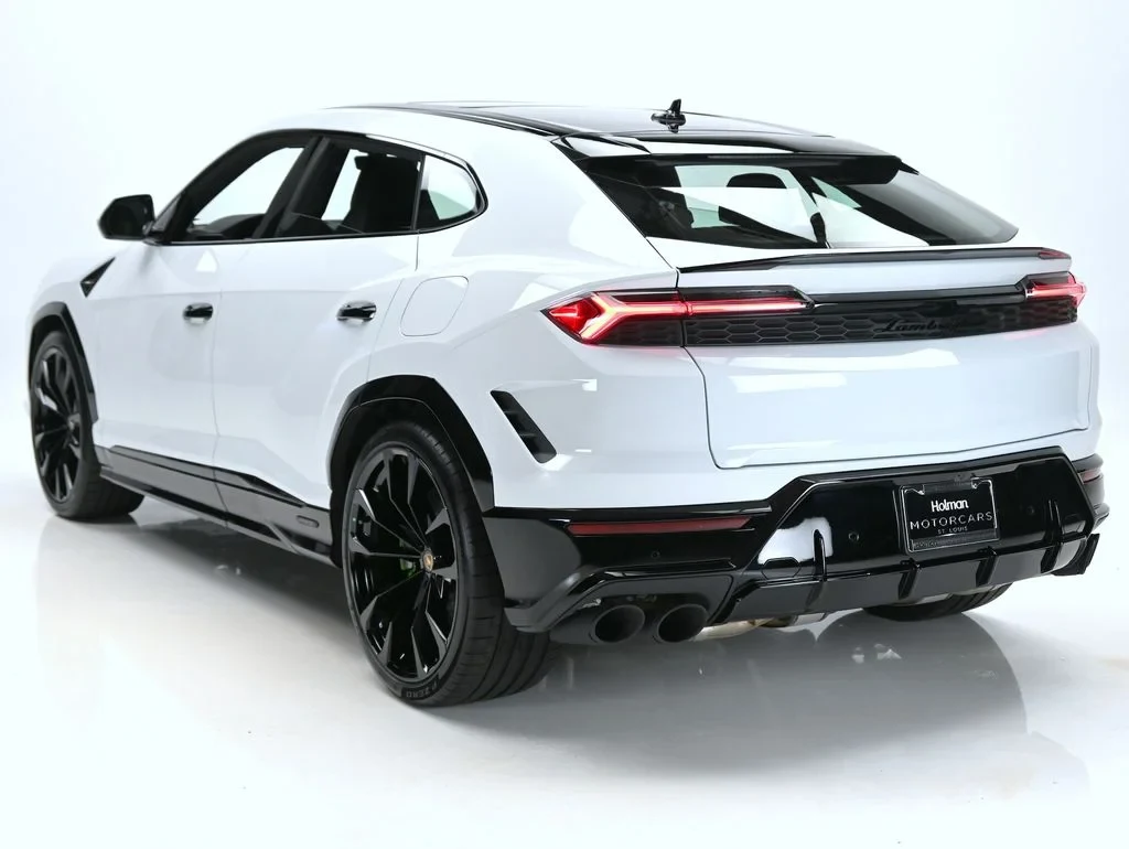 2026 Lamborghini Urus SE for sale, exterior, Bianco Icarus Metallic