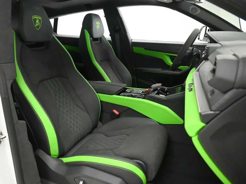 2026 Lamborghini Urus SE interior, seats, Nero Ade and Verde Fauns