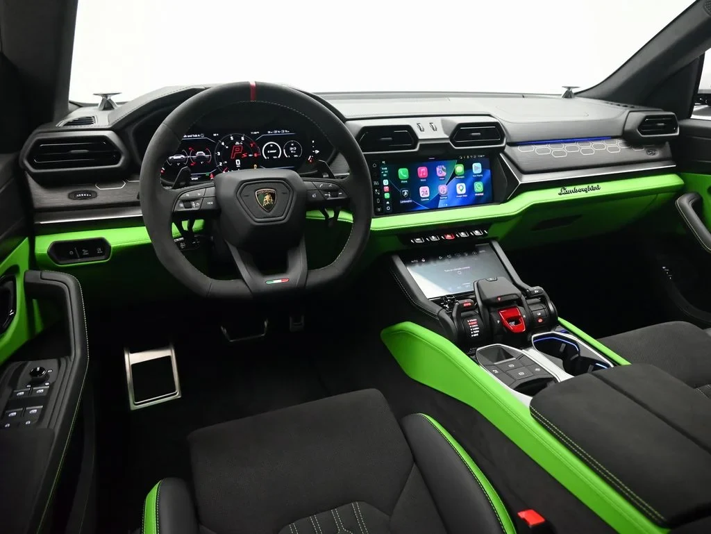 2026 Lamborghini Urus SE interior, dashboard, Nero Ade and Verde Fauns