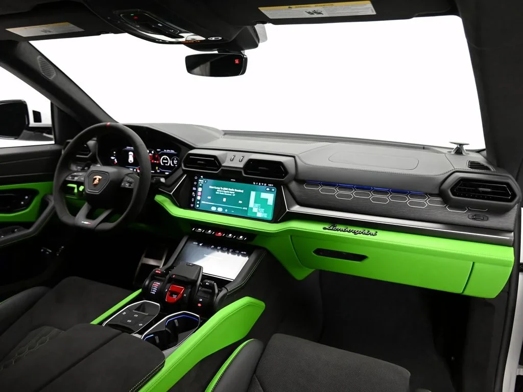 2026 Lamborghini Urus SE interior, dashboard, Nero Ade and Verde Fauns