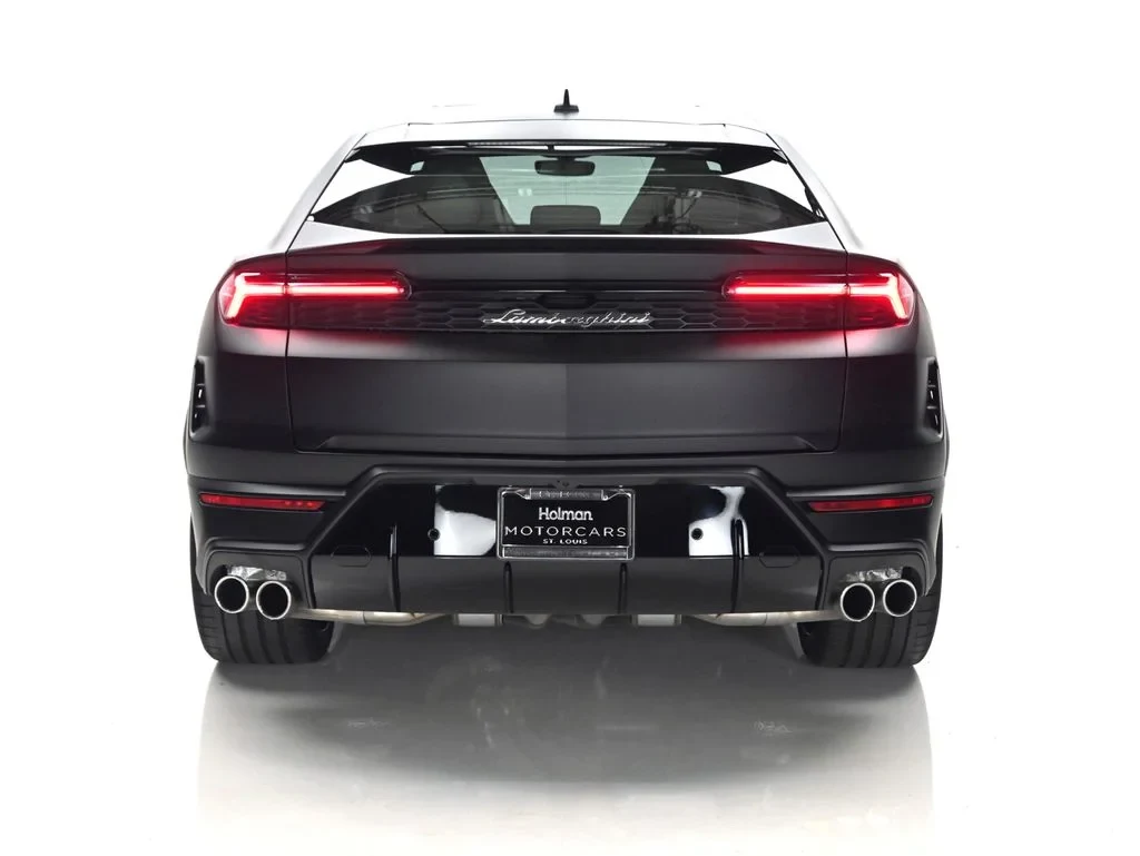 2026 Lamborghini Urus SE, rear three-quarter view, Nero Nemesis Matt