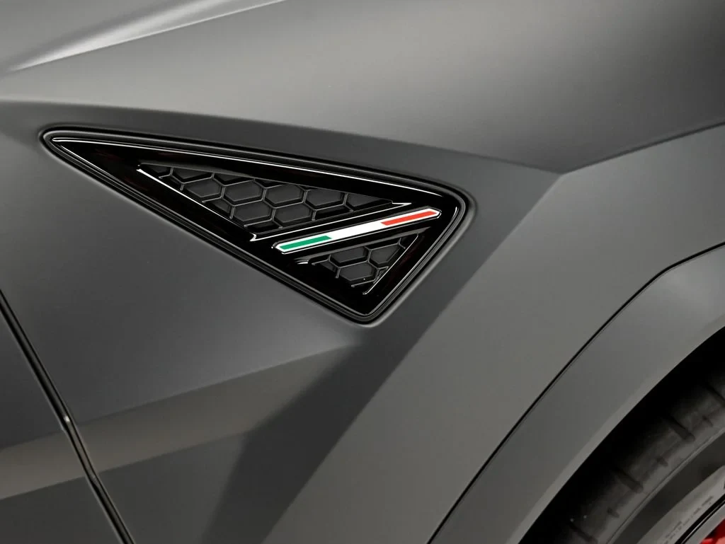 2026 Lamborghini Urus SE, detail