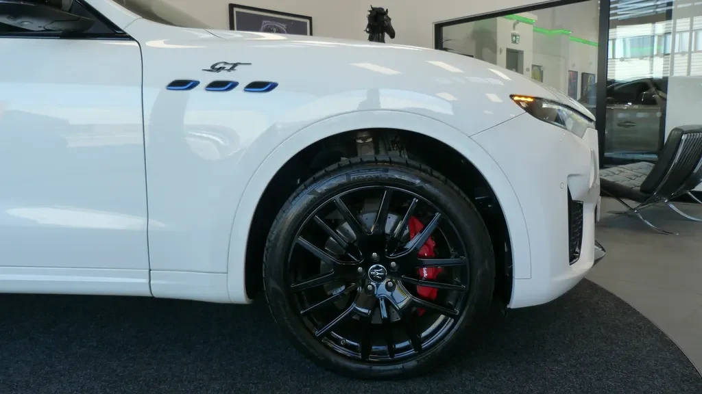 Maserati Levante, 8/10