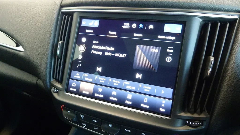Maserati Levante, 10/10