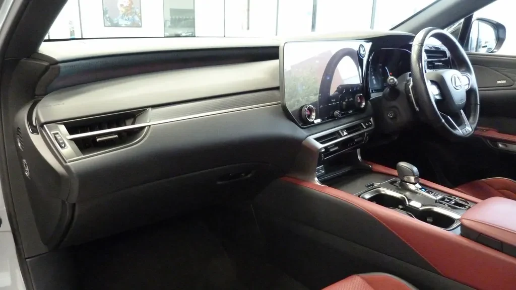Lexus RX, 3/10