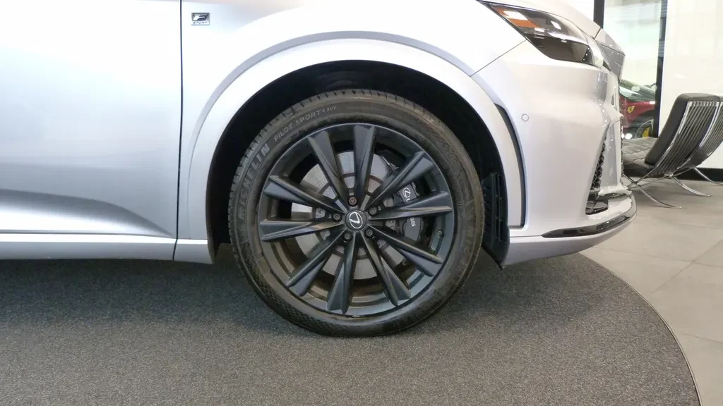 Lexus RX, 4/10