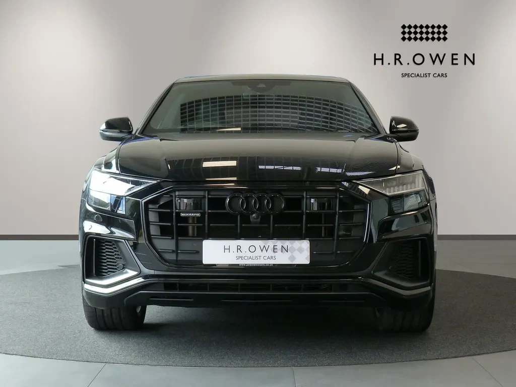 Audi Q8, 8/10