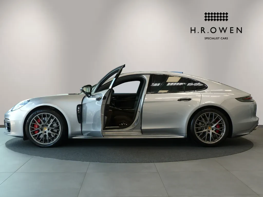 Porsche Panamera, 6/10