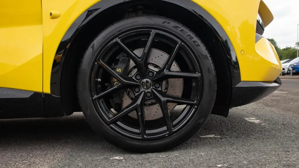 Lotus Eletre, 9/10