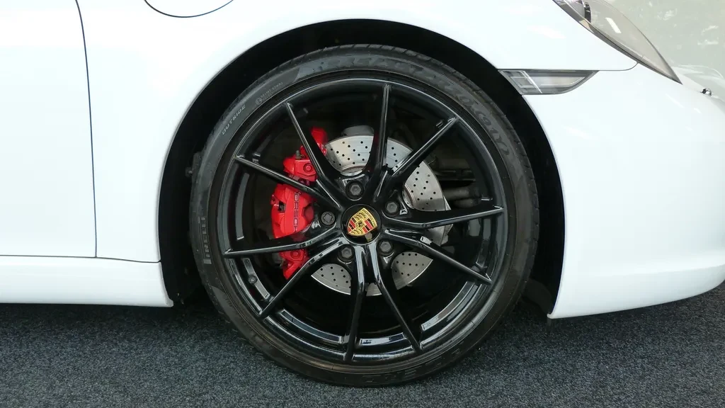 Porsche 911 Carrera, 4/10