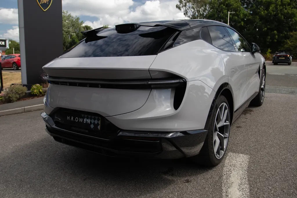 Lotus Eletre, 8/10