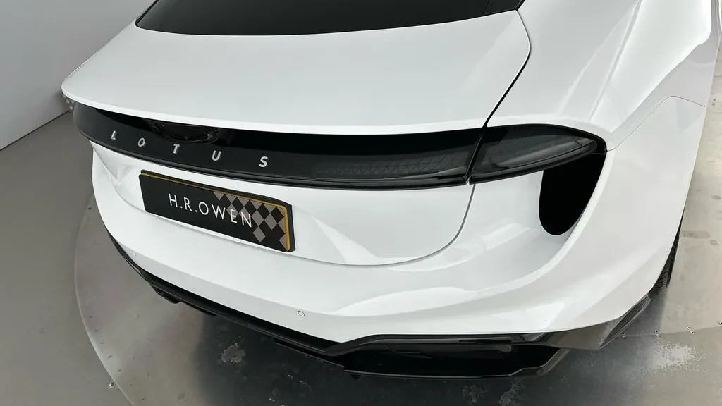 Lotus Emeya, 10/10