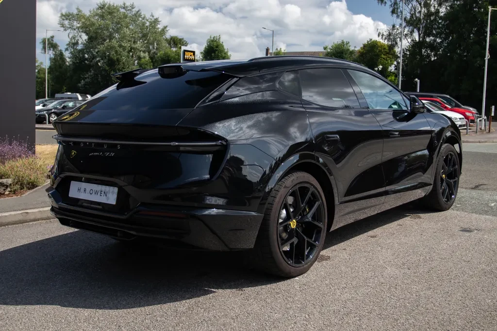 Lotus Eletre, 4/10