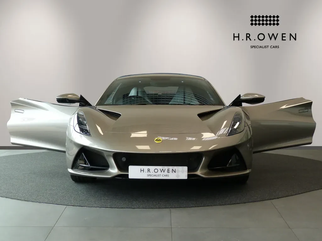 Lotus Emira, 8/10