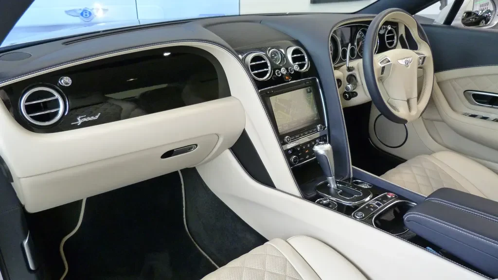 Bentley Continental GTC, 3/10