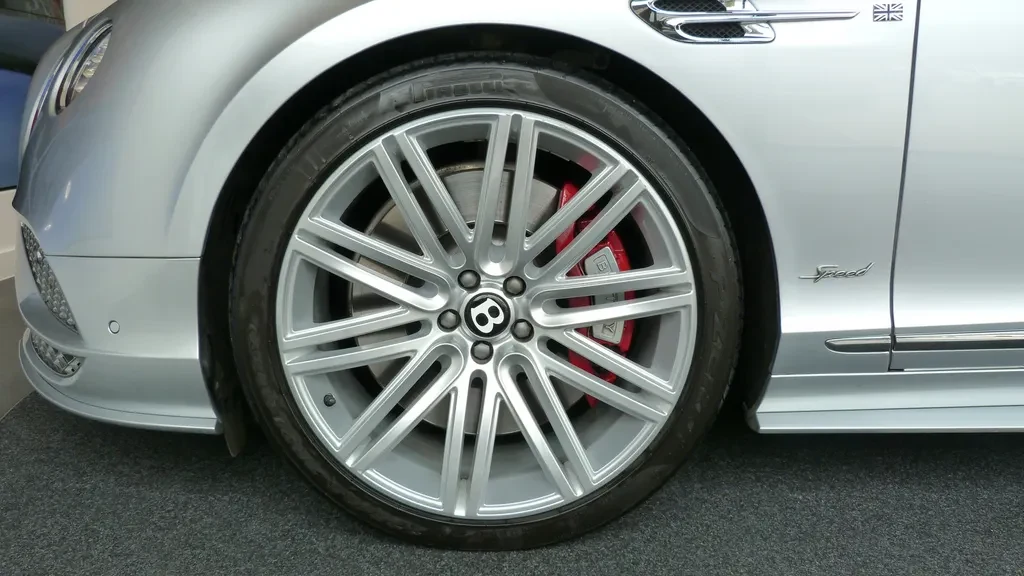 Bentley Continental GTC, 4/10