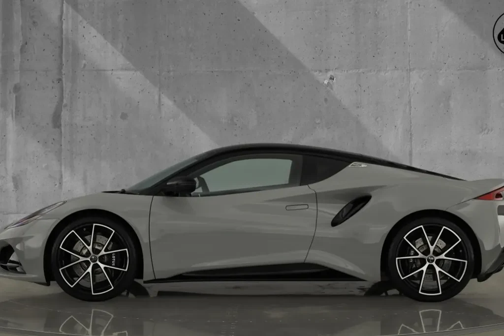 Lotus Emira, 6/10